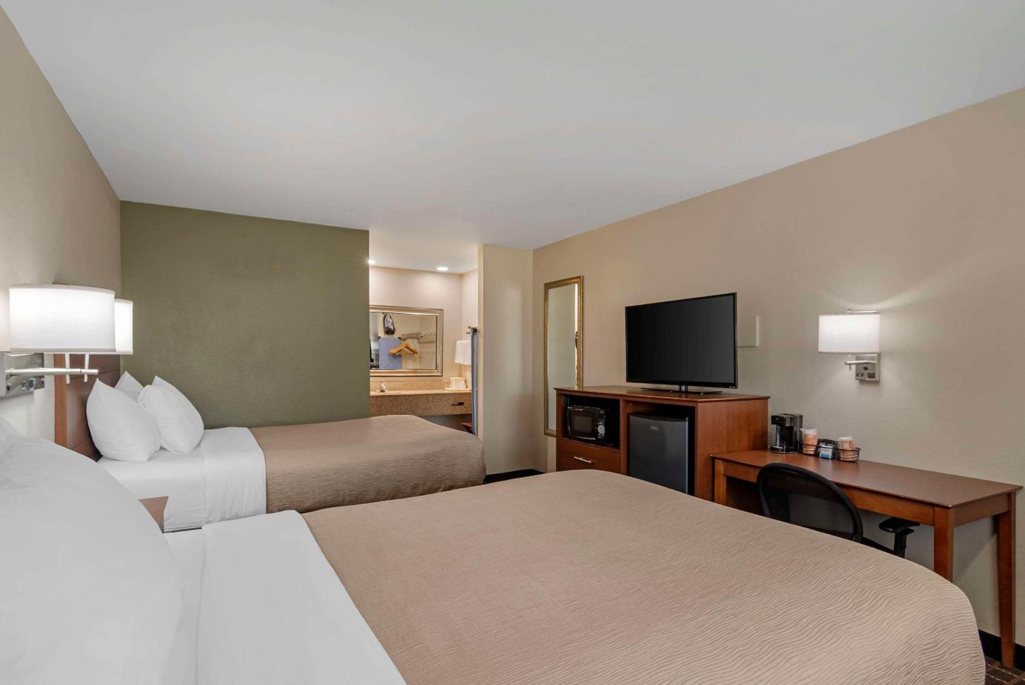 Quality Inn & Suites Morrow Atlanta South Екстер'єр фото