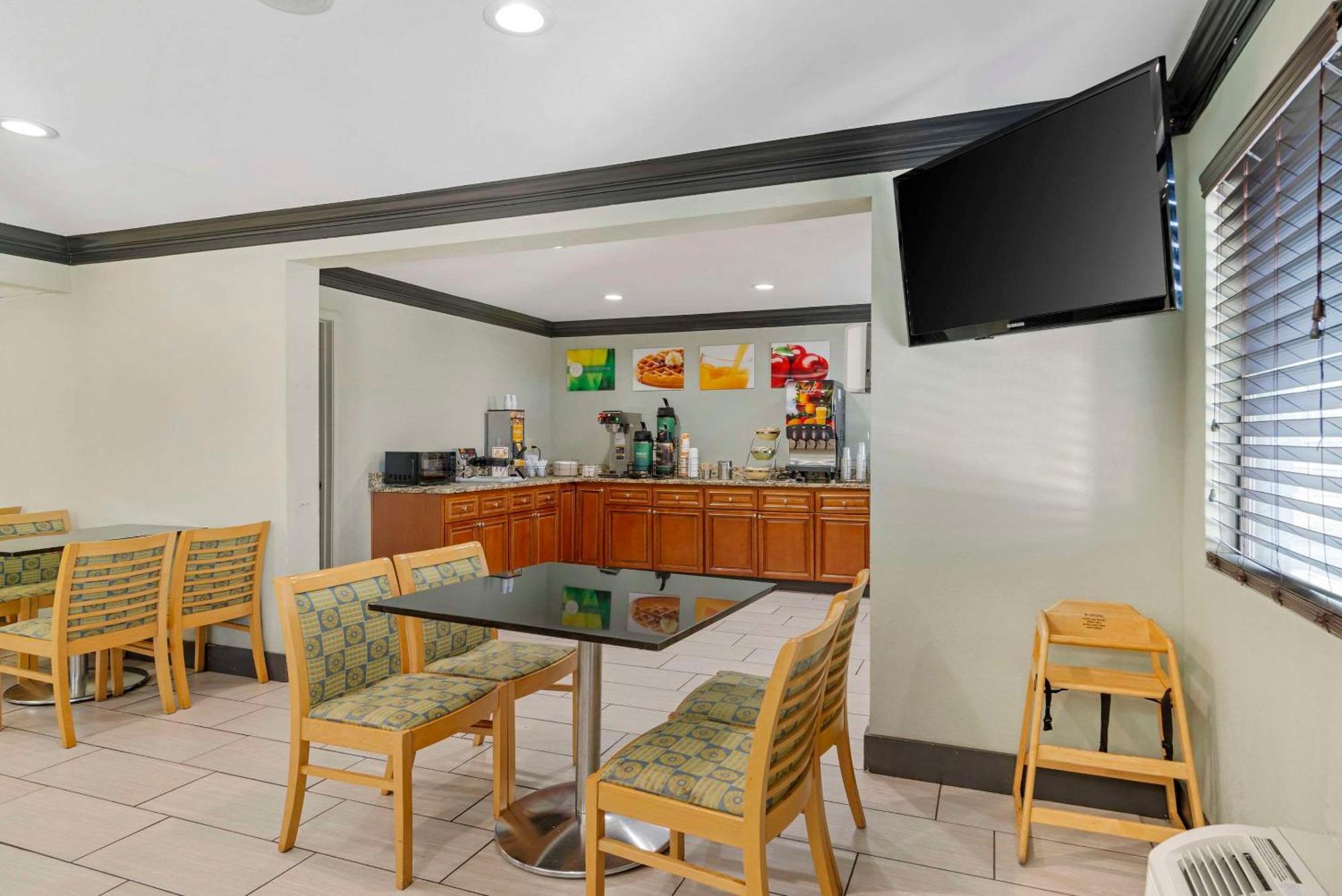 Quality Inn & Suites Morrow Atlanta South Екстер'єр фото