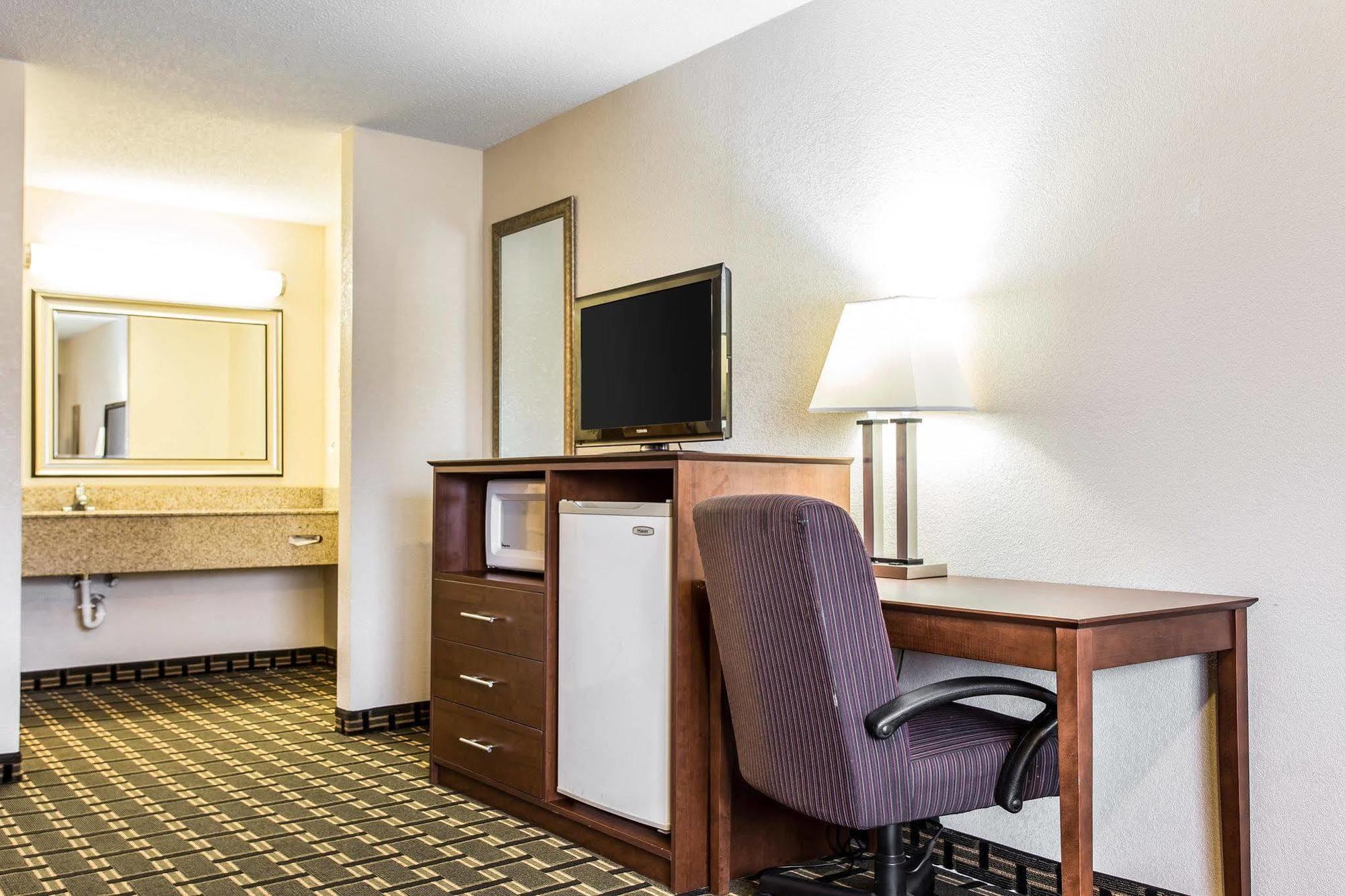 Quality Inn & Suites Morrow Atlanta South Екстер'єр фото