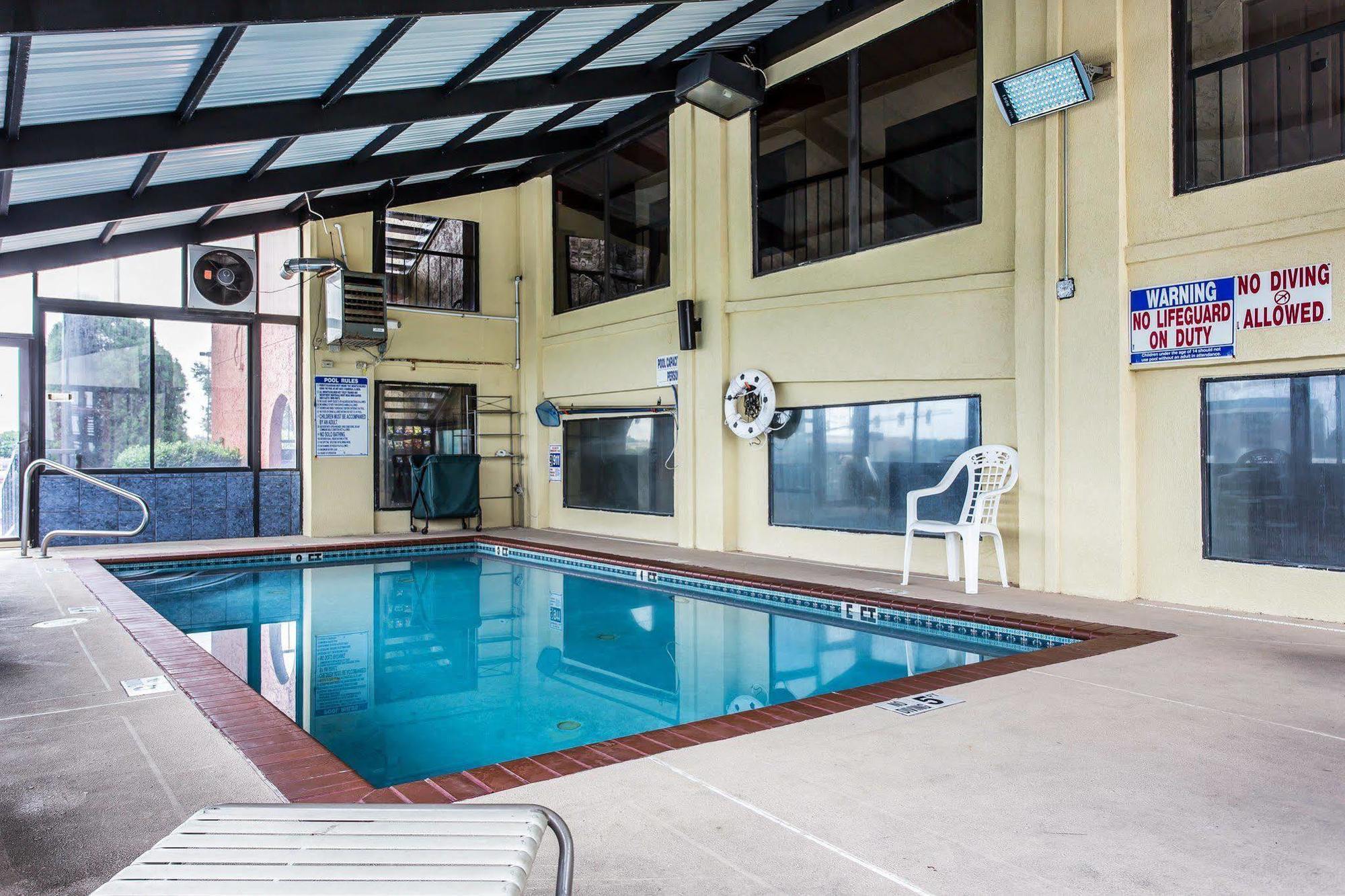 Quality Inn & Suites Morrow Atlanta South Екстер'єр фото