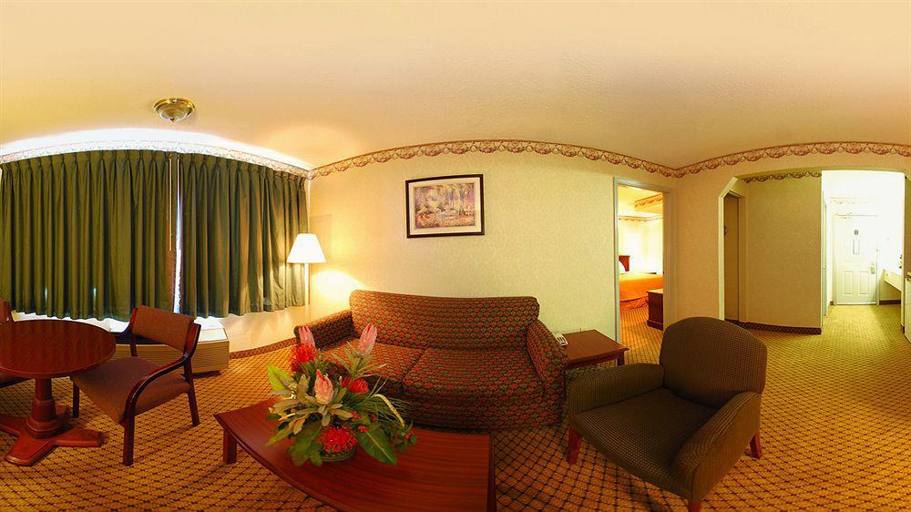 Quality Inn & Suites Morrow Atlanta South Екстер'єр фото